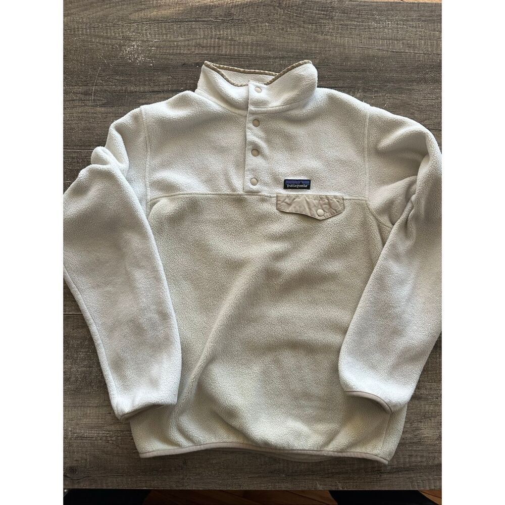 Patagonia Women’s Lightweight Synchilla Snap-T Fleece Pullover Beige White Mediu